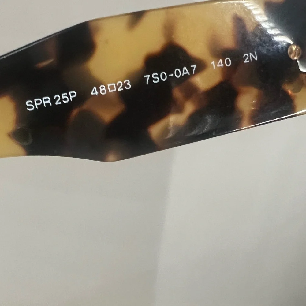 PRADA Tortoise Shell / Grey
Gradient SPR25P Flower Poeme Square LIKE NEW w case - Picture 13 of 14